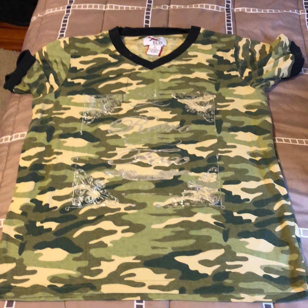 MOVING SALE NO HAGGLING WOMEN RETRO FOX GREEN BLACK YELLOW CAMOUFLAGE LARGE TEE.